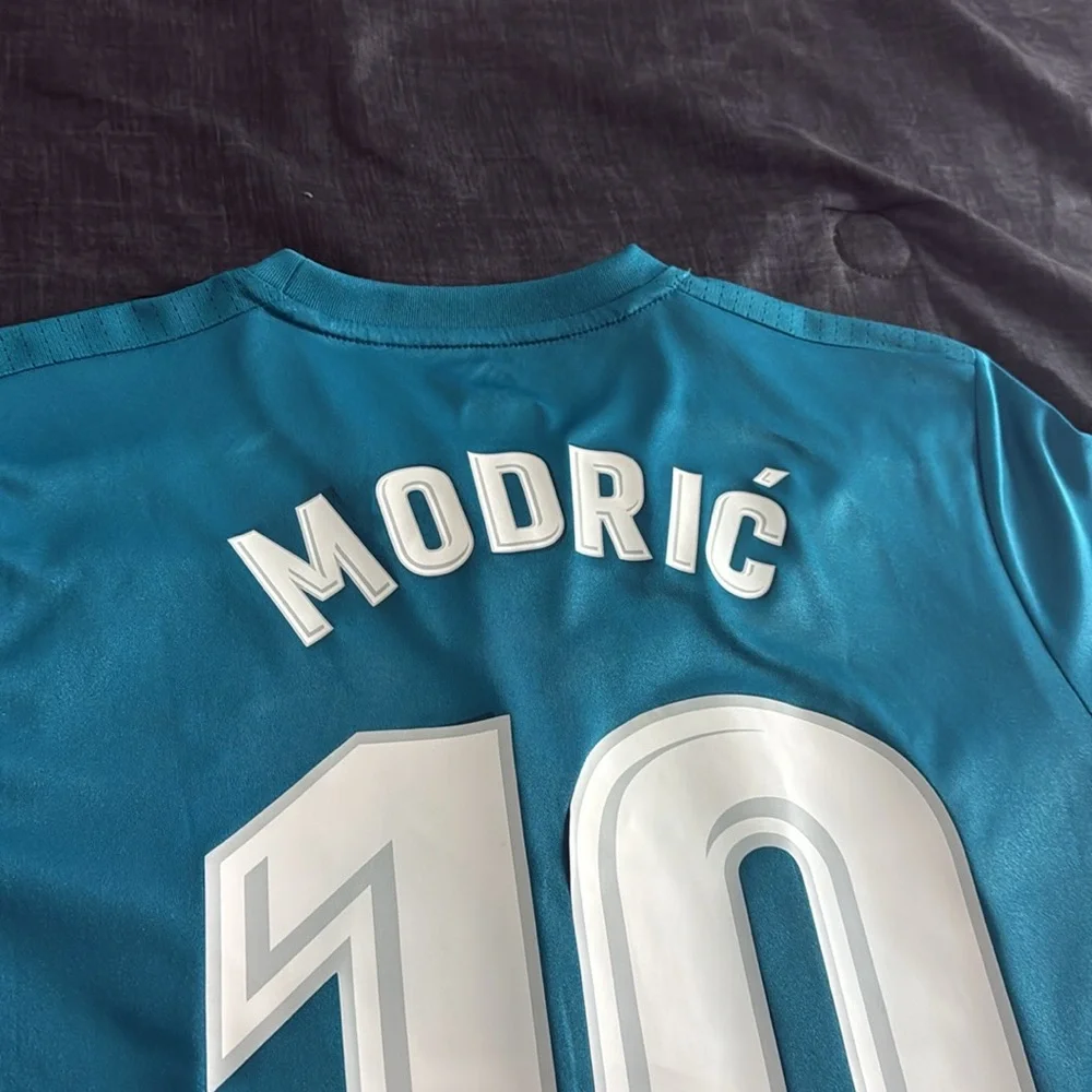 Real Madrid #10 Luka Modric 2017-18 Adidas Third Jersey